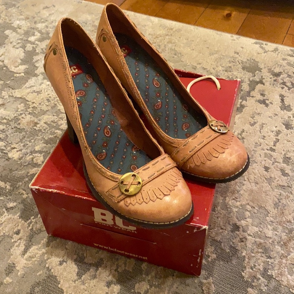 BC Footwear size 9